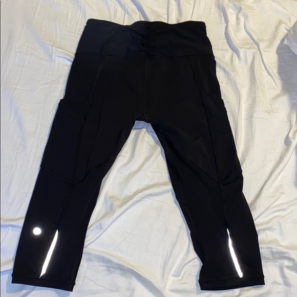 Cropped lululemons - Picture 3 of 3